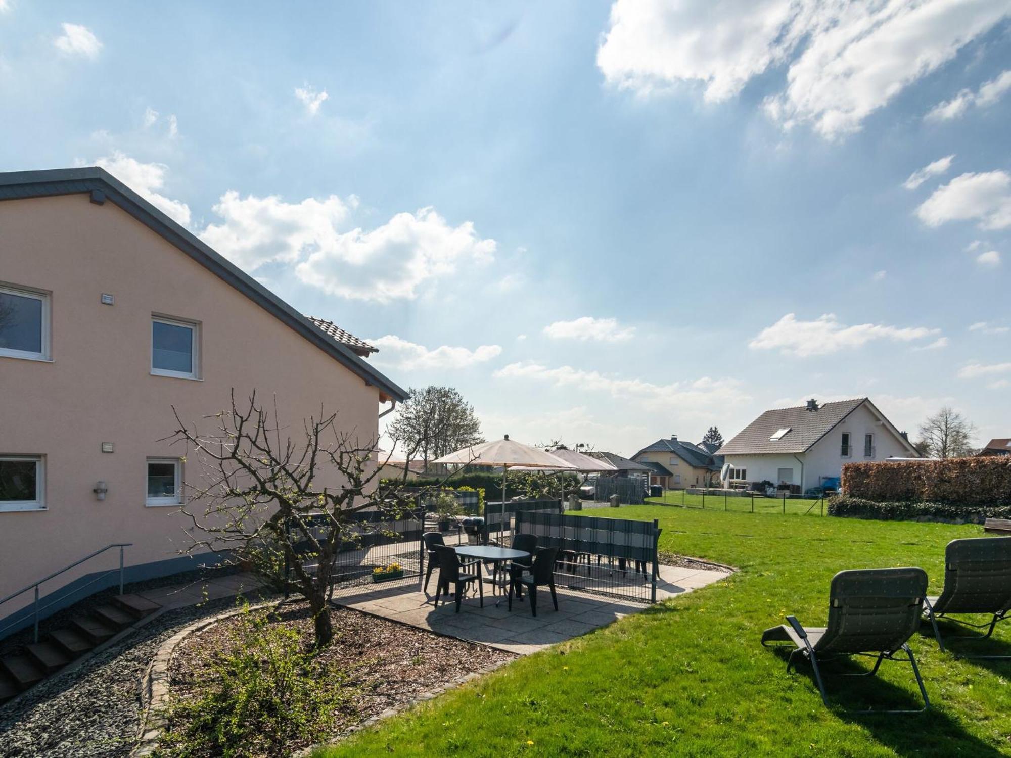 Lovely Modern Apartment With Private Terrace Ellscheid Zewnętrze zdjęcie
