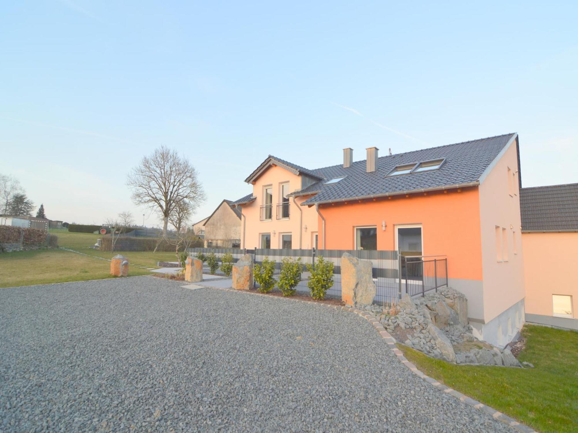 Lovely Modern Apartment With Private Terrace Ellscheid Zewnętrze zdjęcie